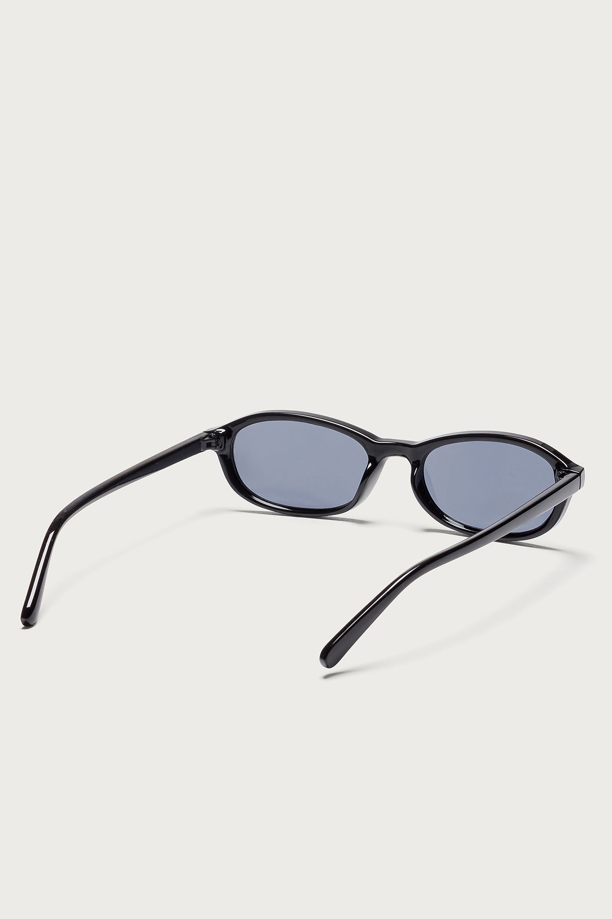Laurielle Oval Sunglasses - Image 4