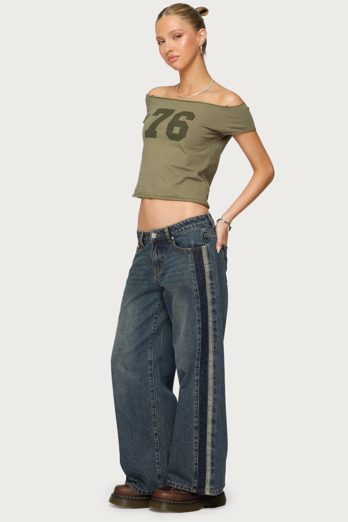 Petite Contrast Panel Low Rise Baggy Jeans - Image 3