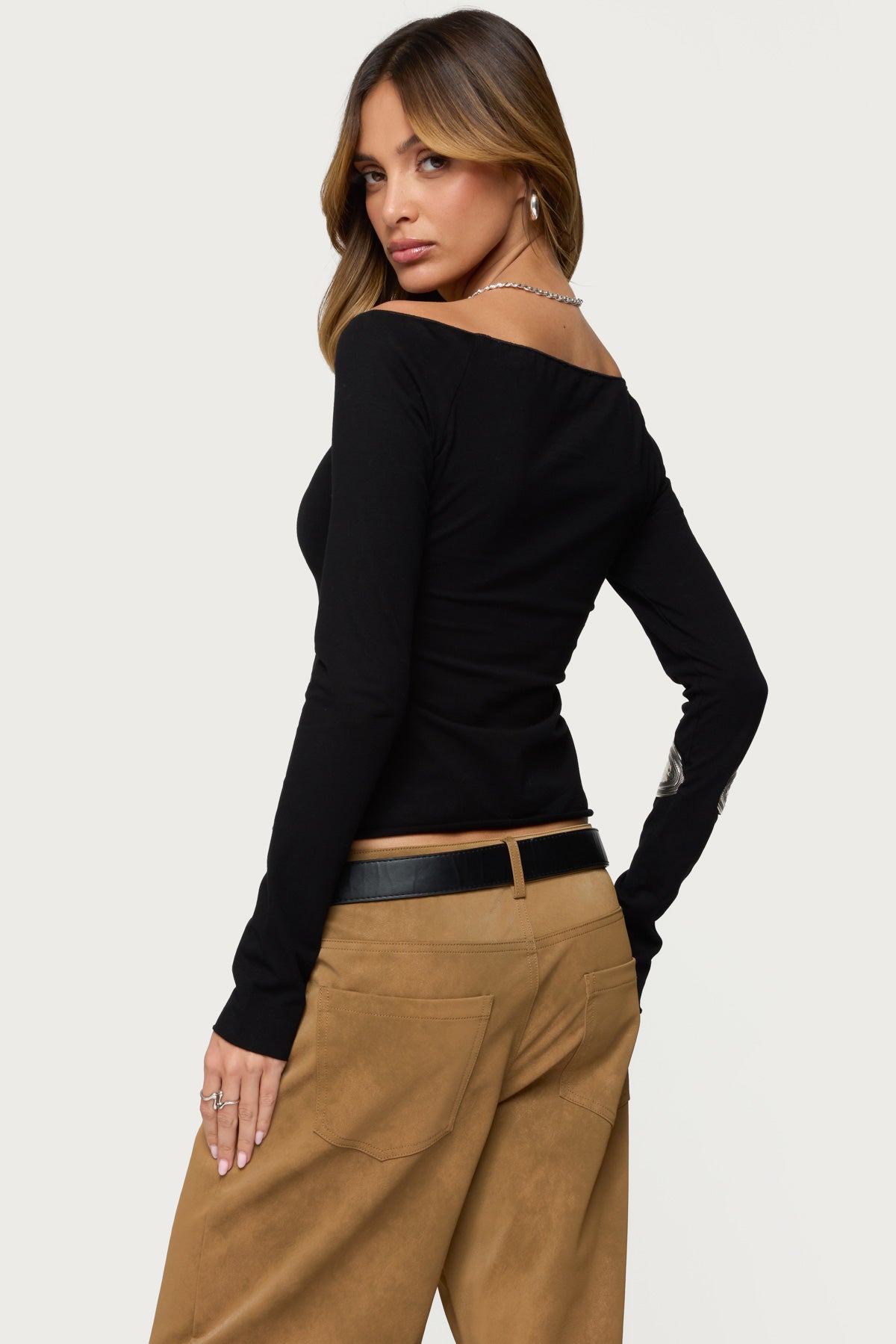 Nattie Off Shoulder V Neck Top - Image 5
