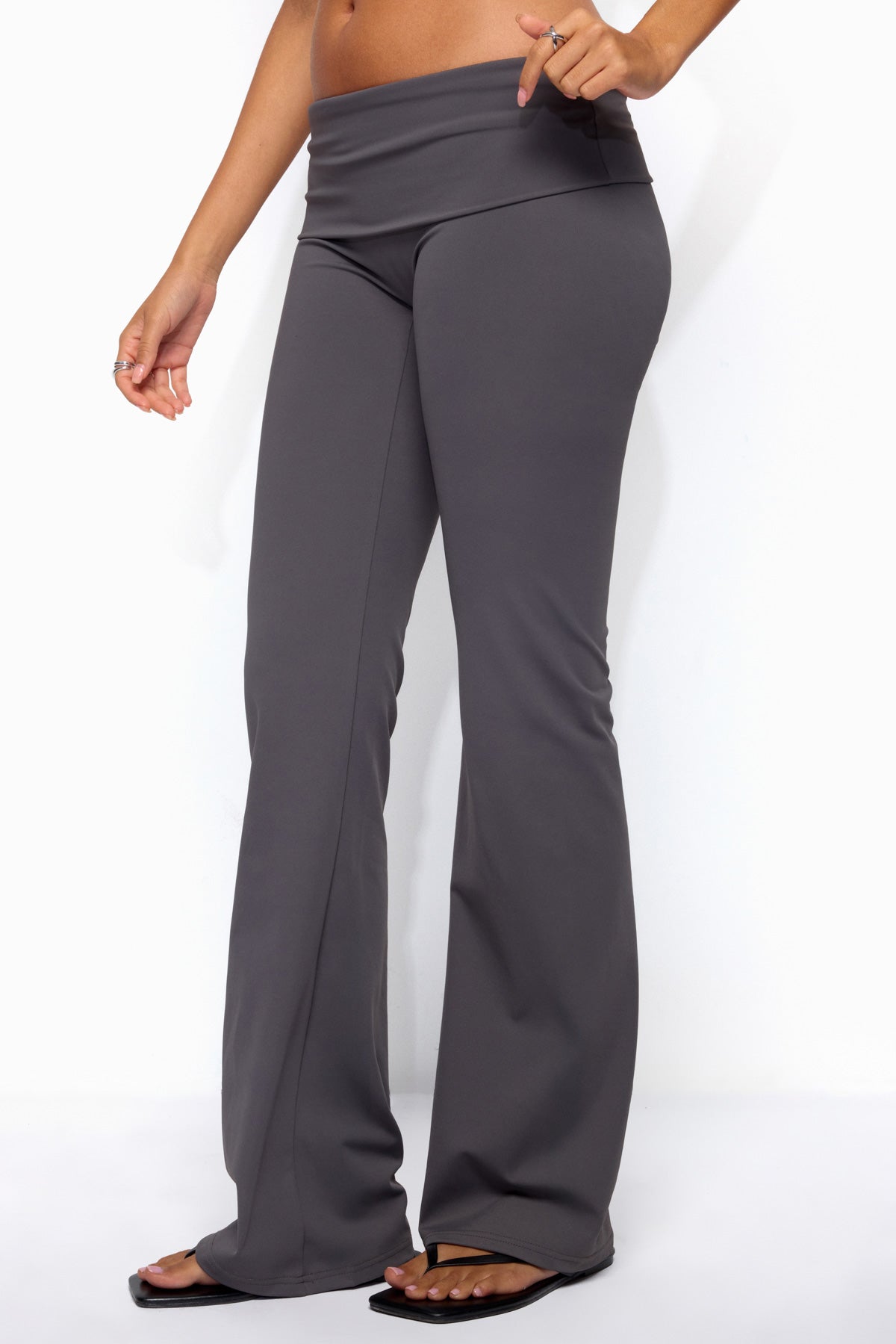 Oriane Foldover Flared Leggings - Image 3