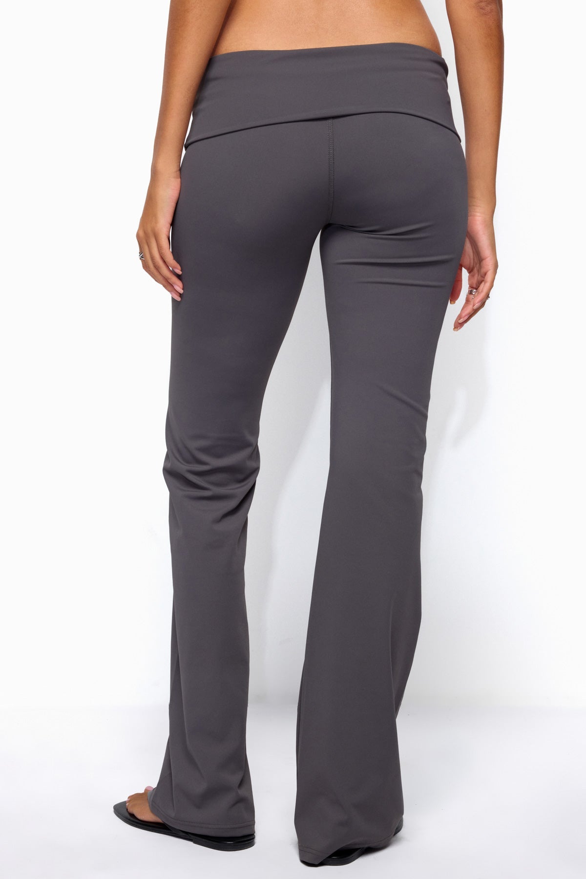 Oriane Foldover Flared Leggings - Image 5